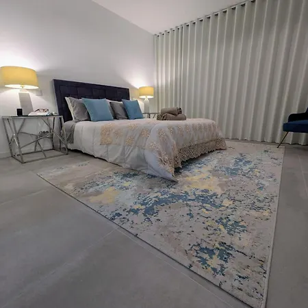 Personal 5 Formosa Apartment